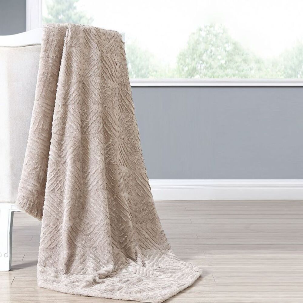 Modern Threads -  Luxury Faux Fur Throw Blanket White White